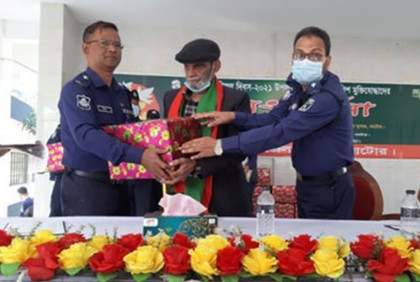 নাটোরে মুক্তিযুদ্ধে অংশগ্রহণকারী পুলিশ সদস্যদের সংবর্ধনা