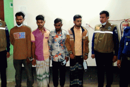 গাজীপুরে অটোরিকশা চালক হত্যার ঘটনায় গ্রেফতার ৬