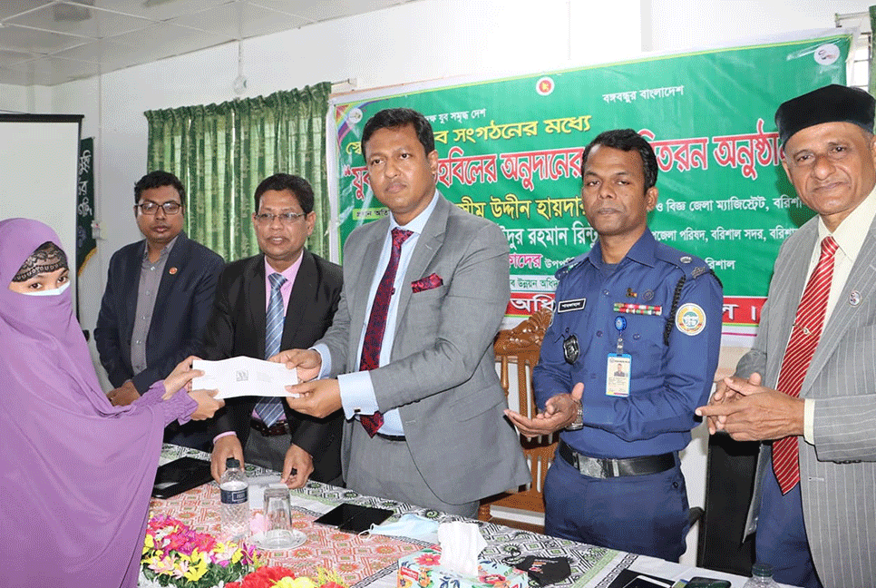বরিশালে সন্ত্রাস, জঙ্গিবাদ ও মাদকবিরোধী কর্মশালা 