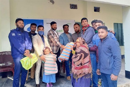 অসহায় ও শীতার্তরা পেল বসুন্ধরা গ্রুপের কম্বল 