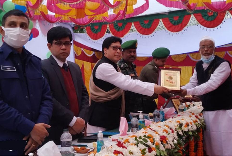 মেহেরপুরে আনসার ও গ্রাম প্রতিরক্ষা বাহিনীর সমাবেশ
