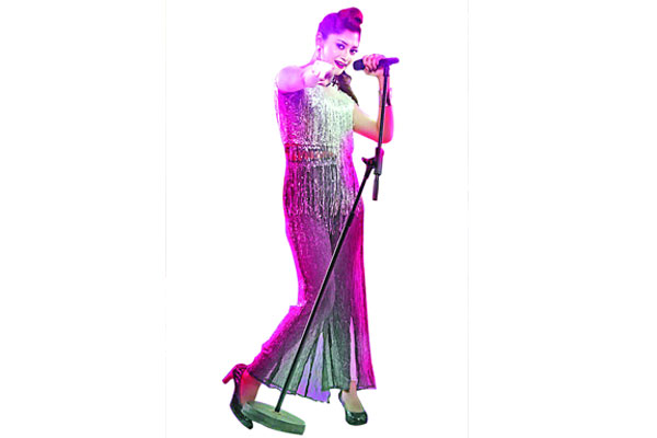 ‘ও দয়াল’ গানে অন্য এক পূজা