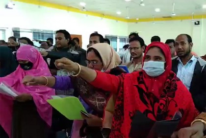 মুজিবনগরে ইউপি সদস্যদের শপথ গ্রহণ