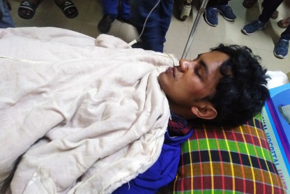 নোয়াখালীতে স্বতন্ত্রপ্রার্থীর কর্মীদের ওপর হামলা, আহত ১০