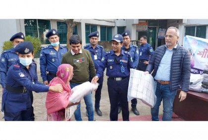বগুড়া হাইওয়ে পুলিশের শীতবস্ত্র বিতরণ 

