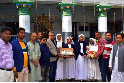 দিনাজপুরে বড়দিনের উৎসব আমেজ