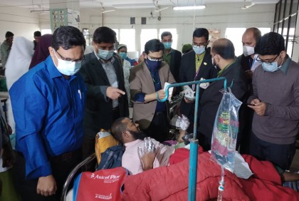 লঞ্চে অগ্নিদগ্ধদের চিকিৎসা শুরু করেছেন ঢাকার ৭ বিশেষজ্ঞ চিকিৎসক