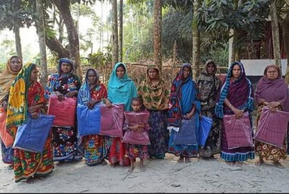 ফুলপুরে শীতার্তদের মাঝে শীতবস্ত্র বিতরণ
