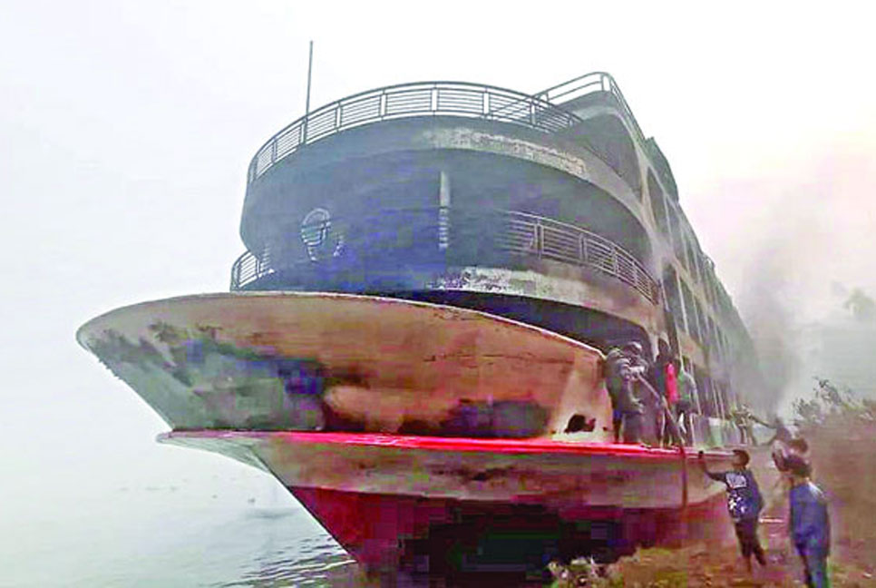 লঞ্চে আগুন: নিখোঁজ এখনও ২৫, অভিযান অব্যাহত