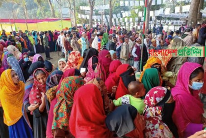 কিশোরগঞ্জে উৎসবমুখর পরিবেশে চলছে নির্বাচন