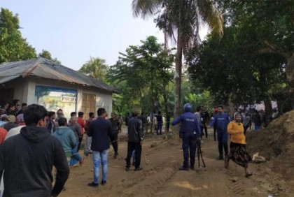 কুমিল্লার শালধরে ১৫ ককটেল বিস্ফোরণ, ধাওয়া-পাল্টা ধাওয়া 