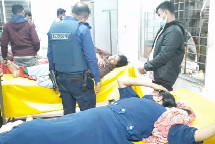 ফলাফল ঘোষণা দিয়ে ফেরার পথে হামলা, পুলিশসহ আহত ১০