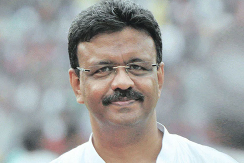 কলকাতার মেয়র পদে শপথ নিলেন ফিরহাদ হাকিম  