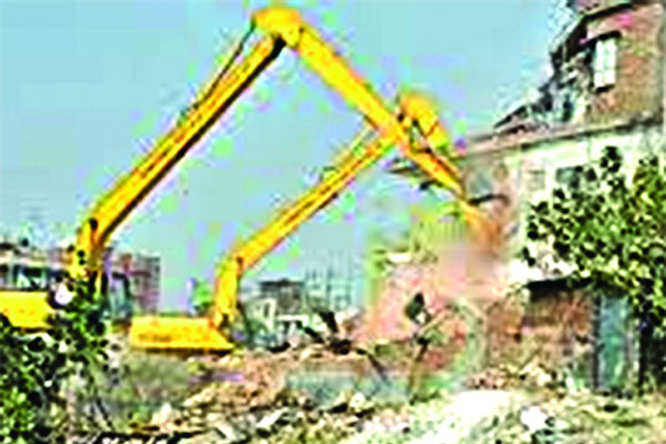 আদি বুড়িগঙ্গায় দ্বিতীয় দিনে অবৈধ স্থাপনা উচ্ছেদ অভিযান