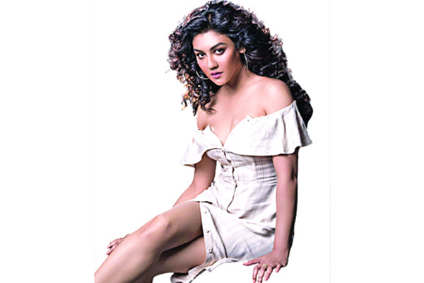 জীবনানন্দের লাবণ্য জয়া আহসান