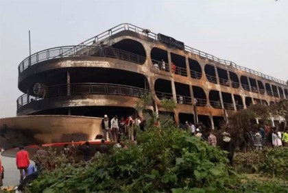 নৌ আদালতে আত্মসমর্পণ করলেন অভিযান-১০ লঞ্চের দু’জন মাস্টার