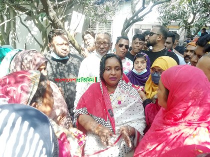 তৈমূরকে কি কেউ কিছু বলেছে, প্রশ্ন আইভীর

