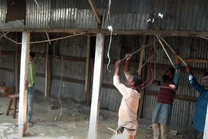 কুয়াকাটায় অবৈধ দোকান উচ্ছেদ