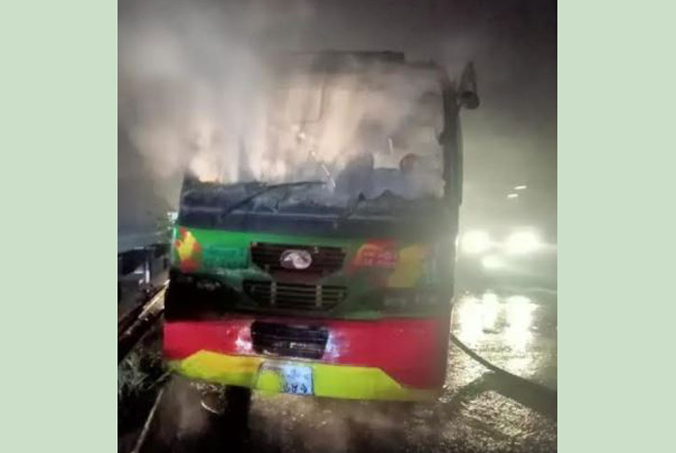 কালিয়াকৈরে বাসে অগ্নিকাণ্ড