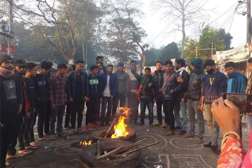 খাগড়াছড়ি-চট্টগ্রাম মহাসড়কে অবরোধ চলছে