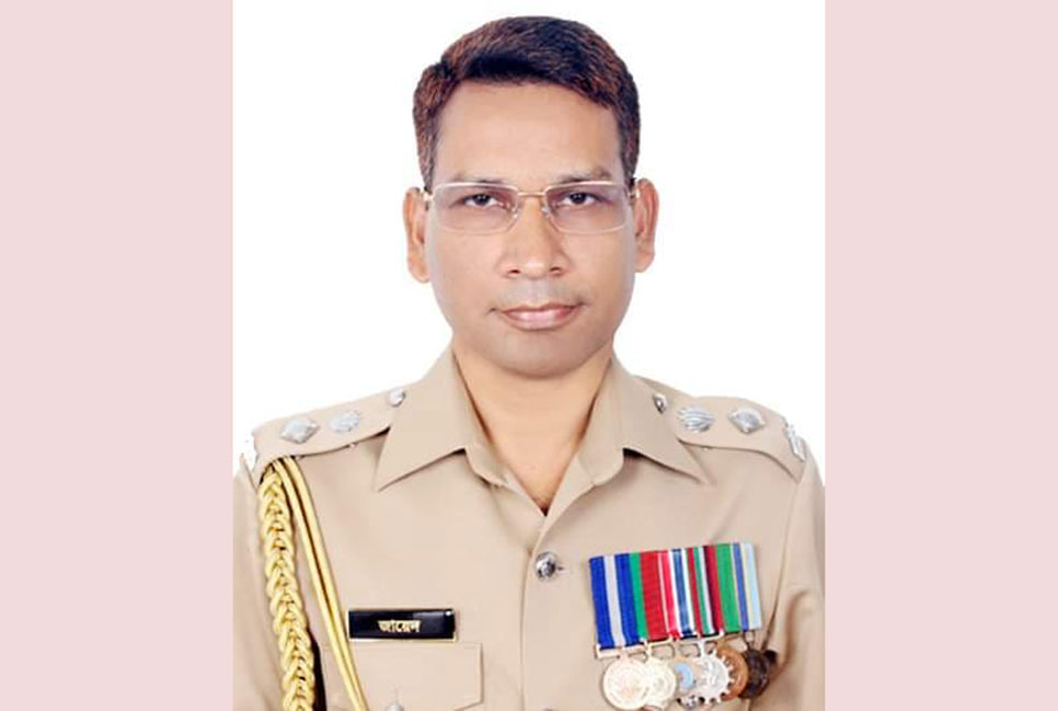 অপকর্ম করলে নাম সাইনবোর্ড দেখব না: নারায়ণগঞ্জ এসপি
