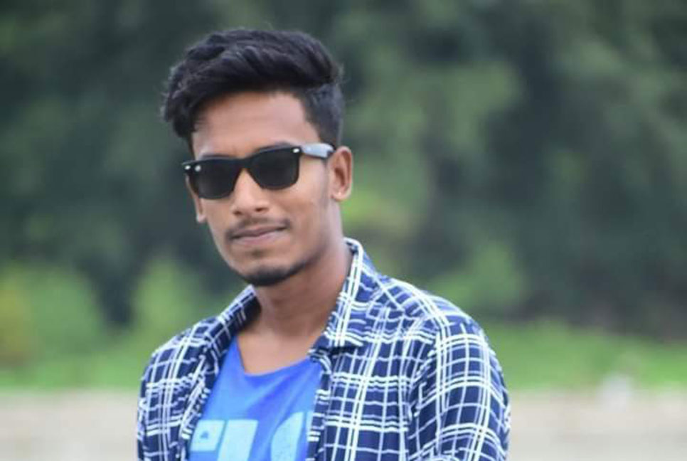 টিকটক করতে গিয়ে দুই মোটরসাইকেলের সংঘর্ষ, মেয়রপুত্র নিহত 