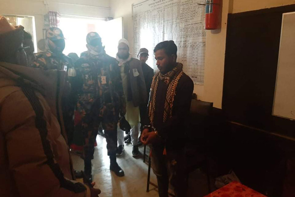 জাল ভোট দিতে গিয়ে ধরা, ৬ মাসের জেল