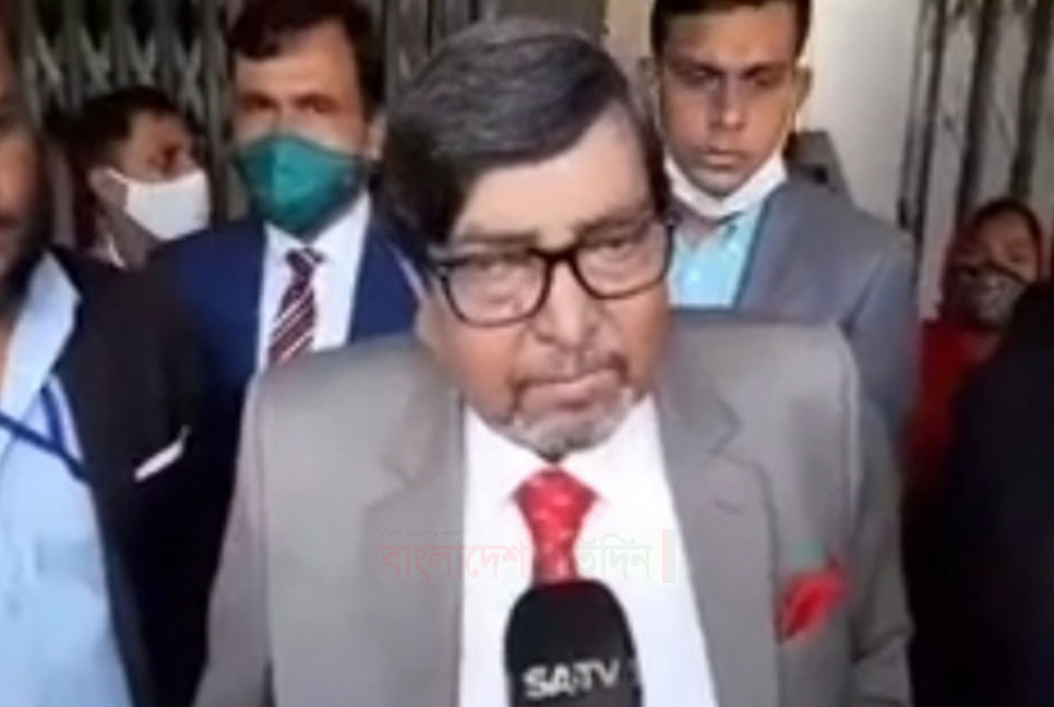 সাভারে ভোট কেন্দ্রে অনিয়ম দেখে হতাশ ইসি মাহবুব
