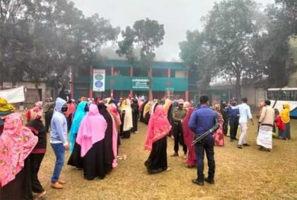 গাজীপুরের ৮ ইউনিয়নে চলছে ভোটগ্রহণ