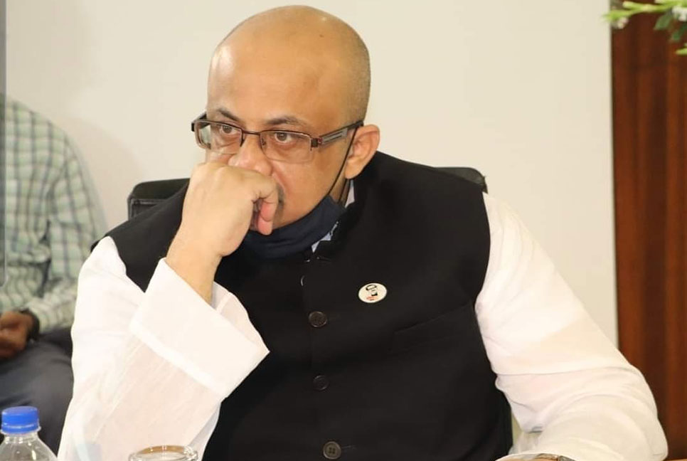 ডা. মুরাদের বাসার আশেপাশে পুলিশের টহল বাড়ানো হয়েছে