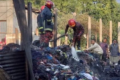 কসবায় জুটের গুদামে আগুন