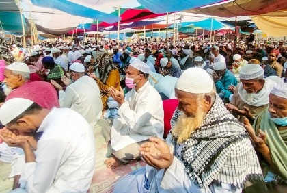 বগুড়ায় আমিন আমিন ধ্বনিতে শেষ হলো আঞ্চলিক ইজতেমা 