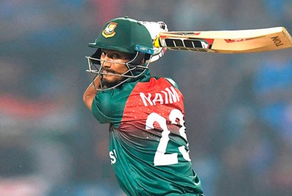 টেস্টে অভিষেক হলো নাঈম শেখের