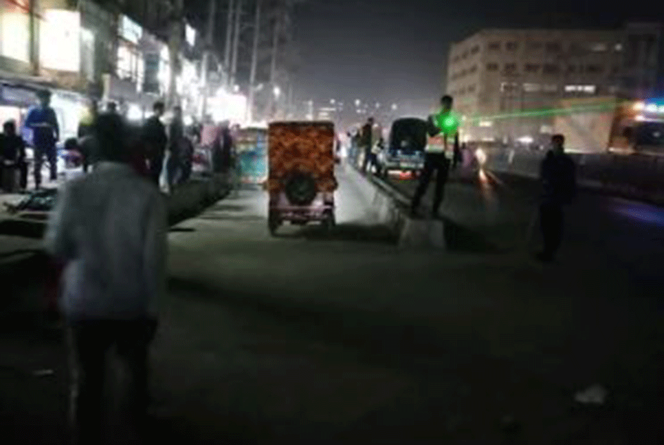 কালিয়াকৈরে অবৈধ দোকান উচ্ছেদ অভিযান