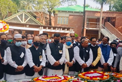 স্বদেশ প্রত্যাবর্তন দিবসে বঙ্গবন্ধুর সমাধিতে আওয়ামী লীগের শ্রদ্ধা