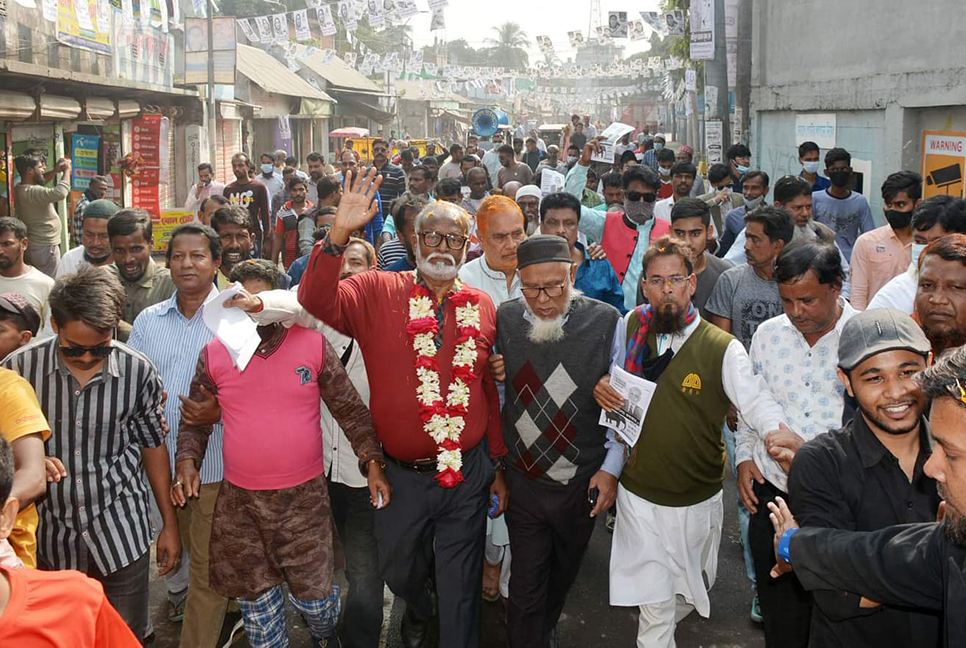নৌকায় কাজ করাতে সব যায়গায় পুলিশ যাচ্ছে : তৈমূর 