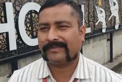 গোঁফ না ছেঁটেই কাজে ফিরলেন সেই কনস্টেবল