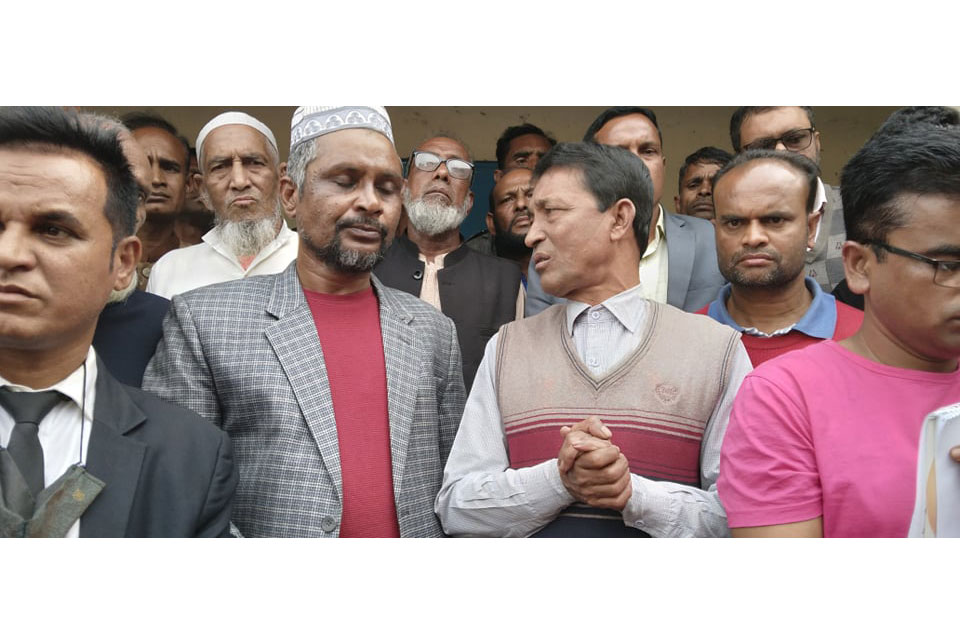 সুনামগঞ্জে স্কুলছাত্রীর সাথে আপত্তিকর ফোনালাপ, শিক্ষকের অপসারণ দাবি