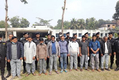 জয়পুরহাটে কিডনি বেচাকেনা চক্রের ৯ সদস্য আটক