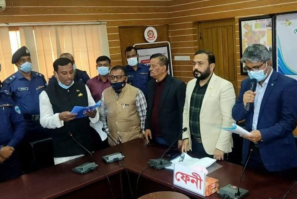 প্যারোলে মুক্তি নিয়ে শপথ নিলেন ইউপি চেয়ারম্যান