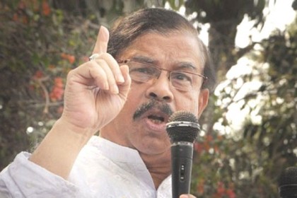 এই সরকারের হাতে দেশের মানুষের জীবন নিরাপদ নয়: মান্না