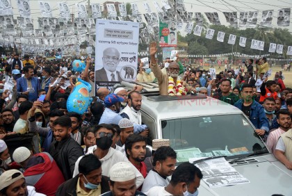 বন্দরে তৈমূরকে চমকে দিলেন ভোটাররা