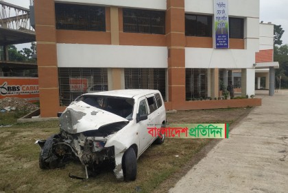ফেনীতে প্রাইভেটকার নিয়ন্ত্রণে হারিয়ে দুই ভাই নিহত