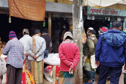পলিথিনের মোড়ক ব্যবহার করায় ৭ জনের অর্থদণ্ড