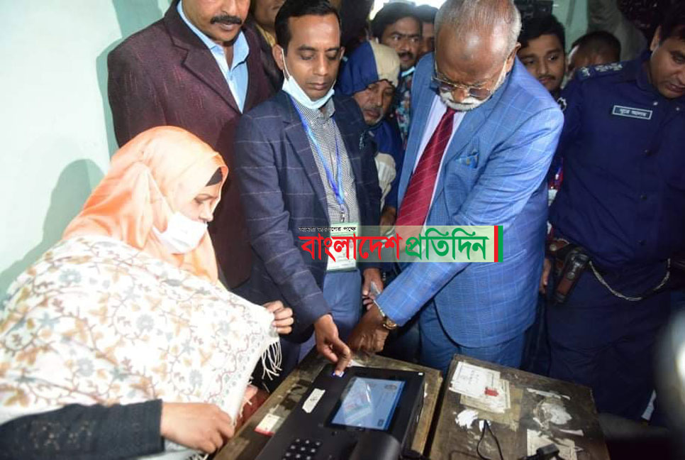 ভোট দিলেন তৈমূর