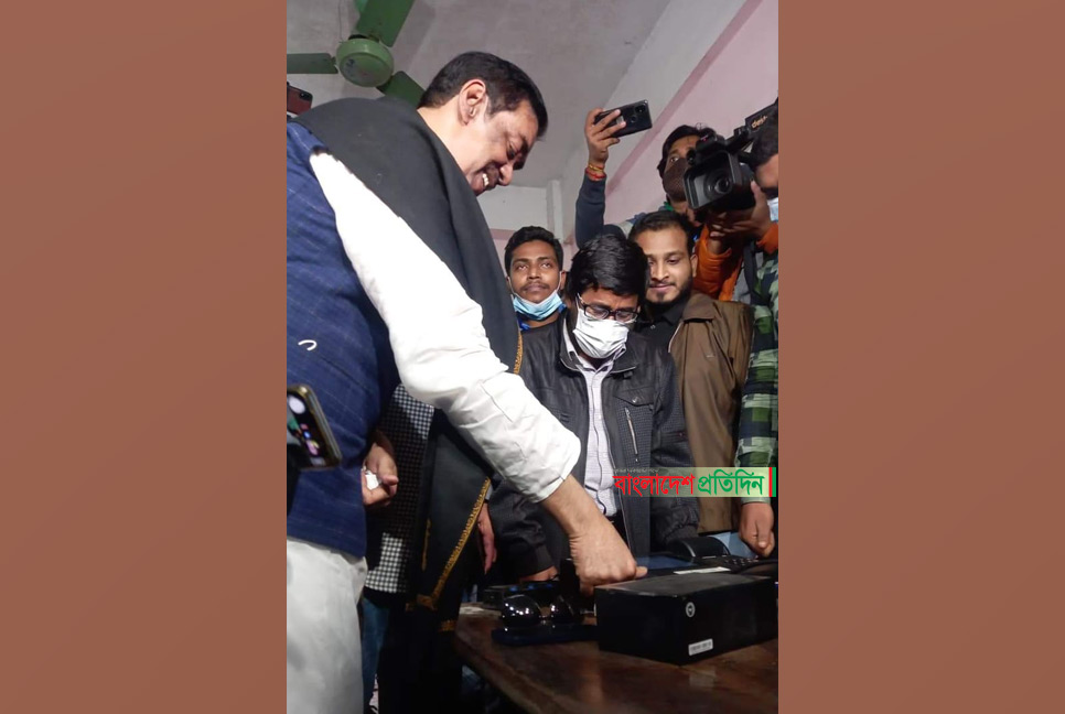 বউ যখন কবুল বলেছিল, সেরকম আনন্দ হল ইভিএমে ভোট দিয়ে : শামীম ওসমান