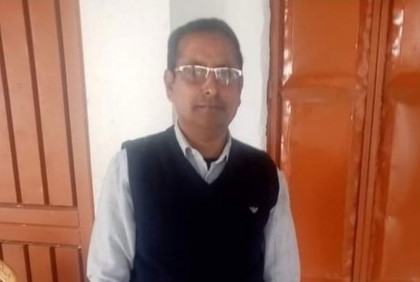 ট্রাকের ধাক্কায় প্রাণ গেল স্কুল শিক্ষকের