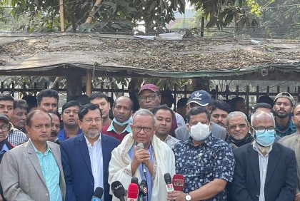 সরকারের পতন ঠেকানোর কেউ নেই : রিজভী