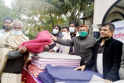 শীতার্তদের মাঝে বসুন্ধরা গ্রুপের কম্বল বিতরণ