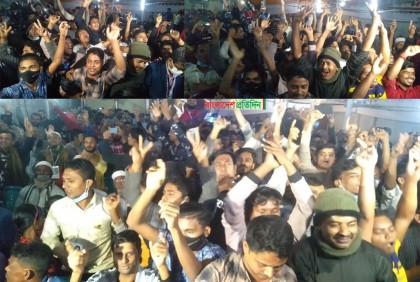 বিপুল ভোটে জয়, আইভীর বাড়ির সামনে আনন্দ মিছিল